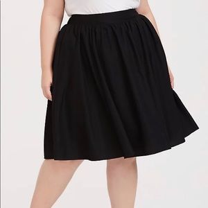 Torrid Black Twill MIDI Skirt size 16
